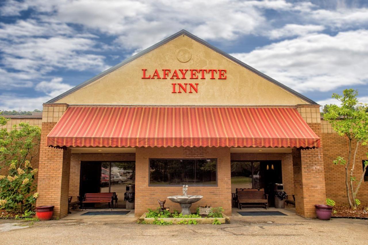 Lafayette Inn Moundsville Buitenkant foto